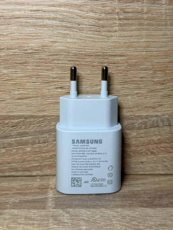 شاحن محول سامسونج EP-TA800 USB-C 25 واط شحن فائق السرعة أبيض - شواحن بالجملة Errayhany Grossiste المغرب
